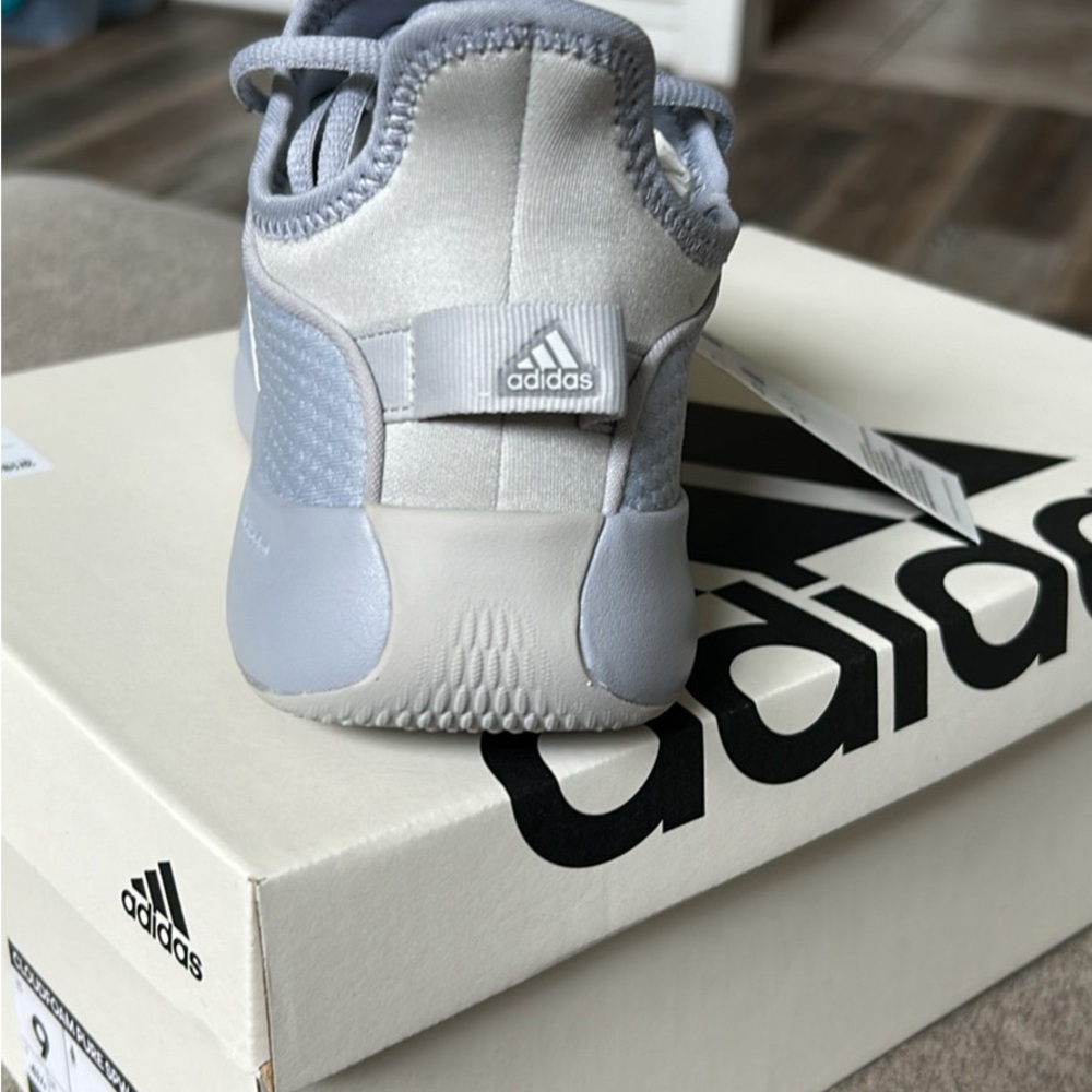 NIB women’s Adidas nine - Picture 2 of 4